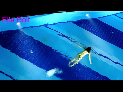❤️ Ùn possu micca piantà di fighjulà, ghjovana bionda catturata nuda in piscina ELLA BOLT ☑ Porno à co.pornohdmega.ru ﹏