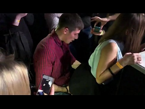 ❤️ Sessu reale in una discoteca russa. Una ragazza russa di 18 anni in l'anu è a vagina scopata in una discoteca ☑ Porno à co.pornohdmega.ru ﹏