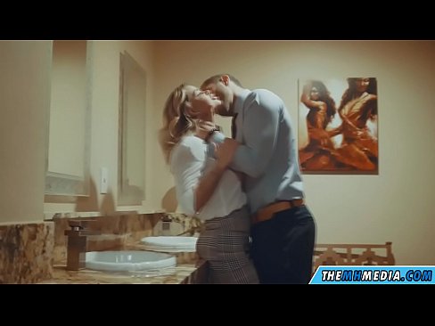 ❤️ Quandu una bionda tettona ti seduce in un bagnu publicu ☑ Porno à co.pornohdmega.ru ﹏